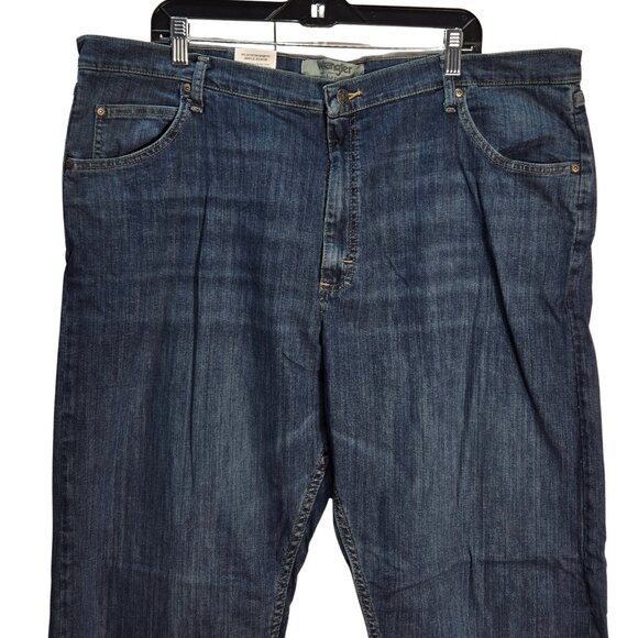 NWT | Wrangler Authentics Men's Relaxed Fit Comfort Flex Waist Jeans | 42 x 30 - Picture 2 of 6